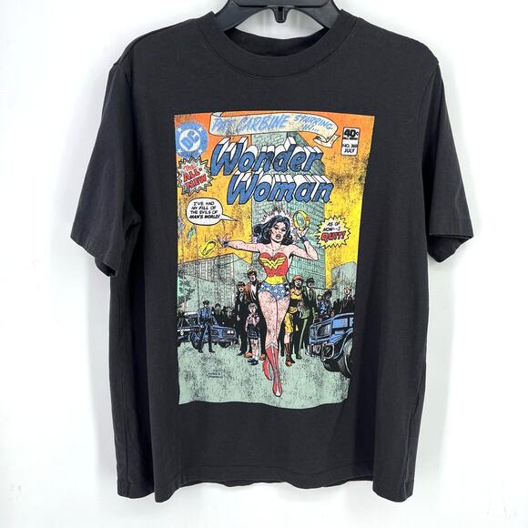 H&M Wonder Woman DC Comics Print T Shirt Mens Size Small - Picture 1 of 5
